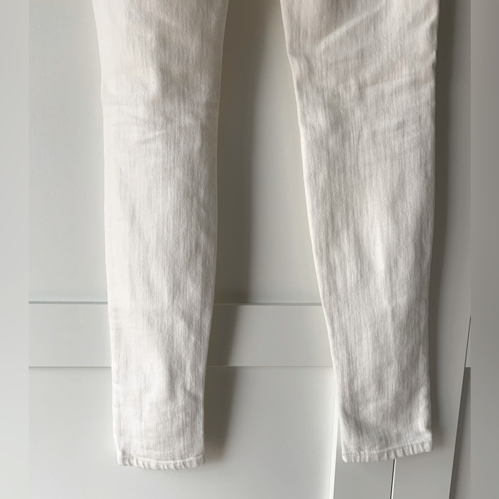 Distressed White Jeans - Picture 5 of 5